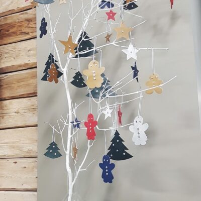 Odinių rankinių kūrėja ir gamintoja Nijolė Ida Davainė